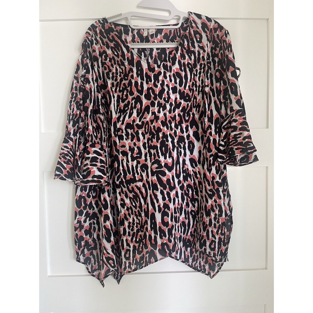 C EST. 1946 Pink And Black Cold  Shoulder Top Size XL So Cute See Pics